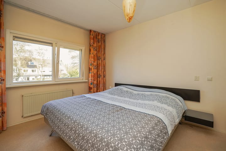 Photo 25 of Oe Thantstraat 29