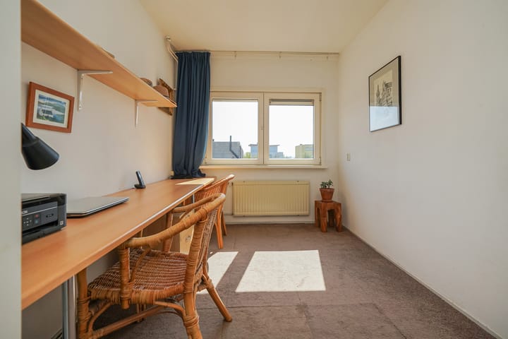 Photo 27 of Oe Thantstraat 29