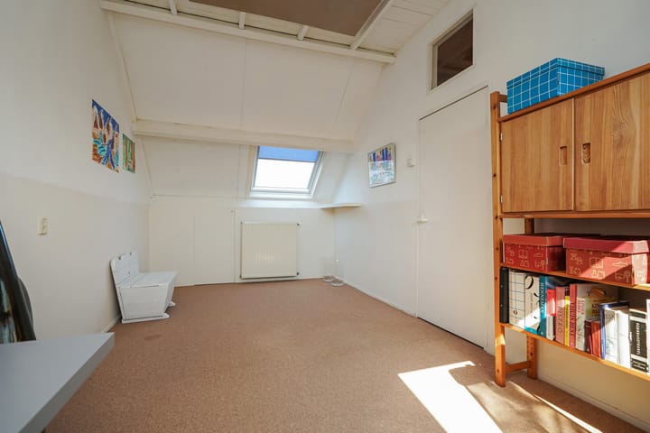 Photo 36 of Oe Thantstraat 29