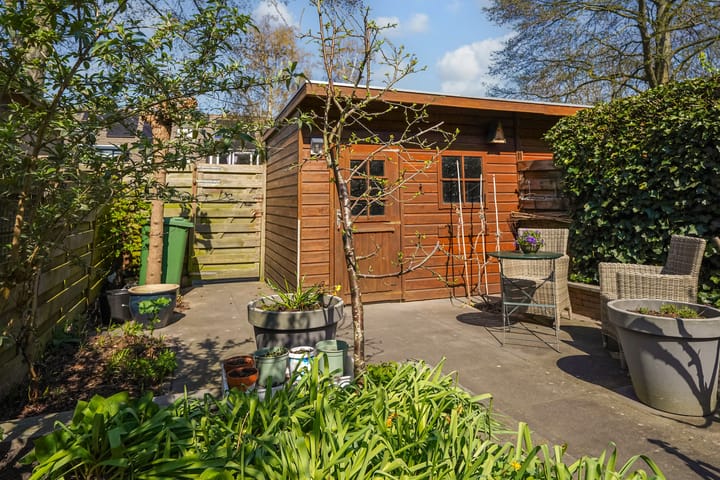 Photo 37 of Oe Thantstraat 29