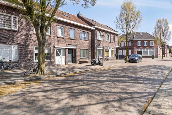 Foto 3 van Berliozlaan 2