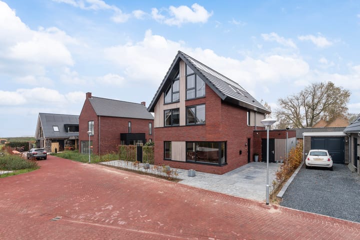 Foto 1 van Piramide 11