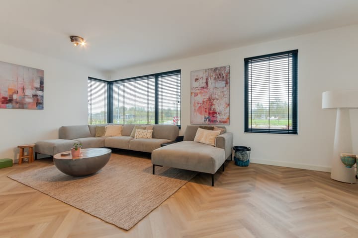 Foto 2 van Piramide 11