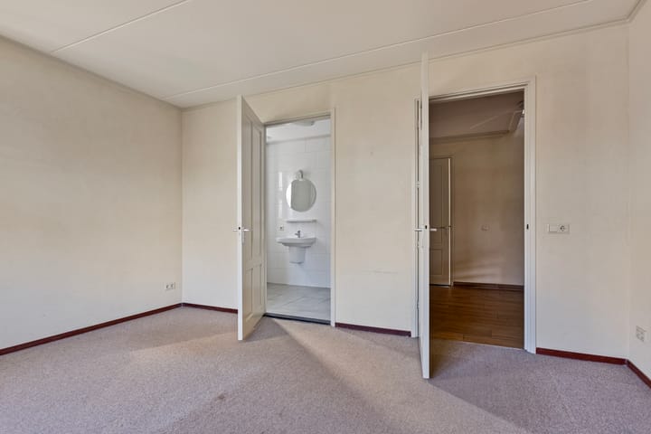 Foto 19 van Meester Kunstweg 57