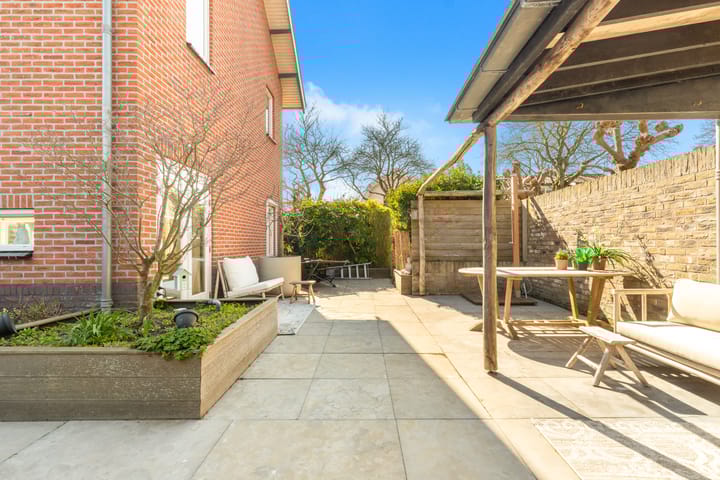 Foto 48 van Dr. Leenaersstraat 25