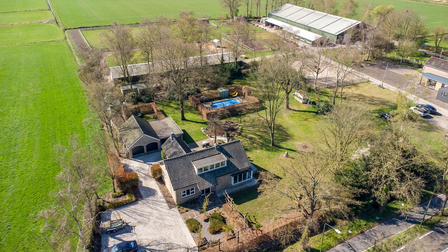 Foto 1 van Hoevenseweg 45