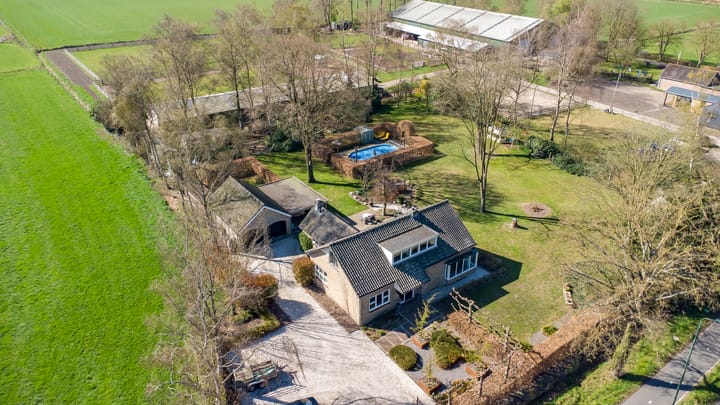 Foto 9 van Hoevenseweg 45