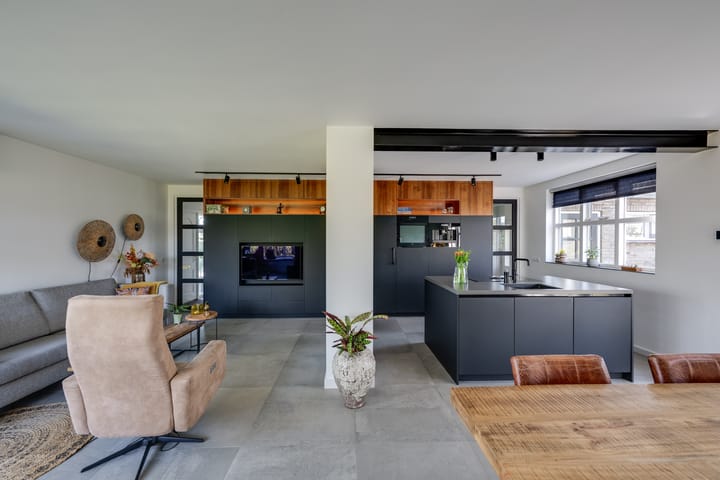 Foto 16 van Hoevenseweg 45