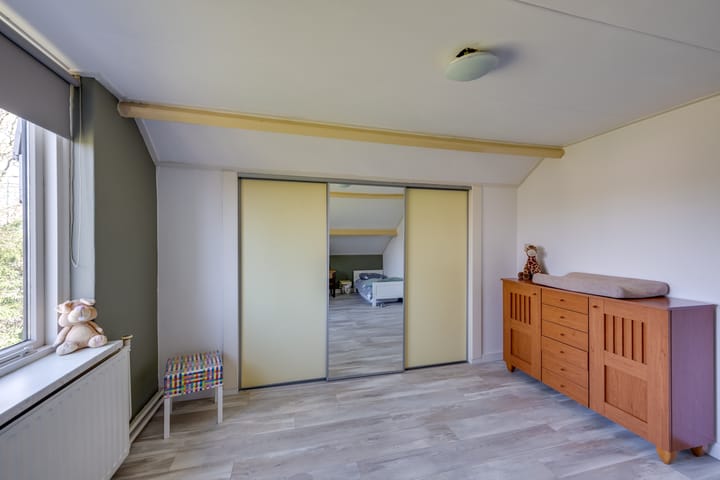 Foto 28 van Hoevenseweg 45