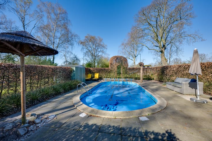 Foto 31 van Hoevenseweg 45