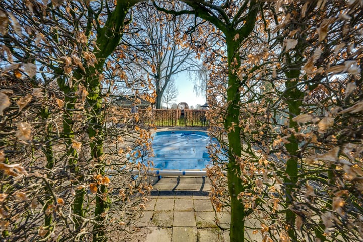 Foto 32 van Hoevenseweg 45