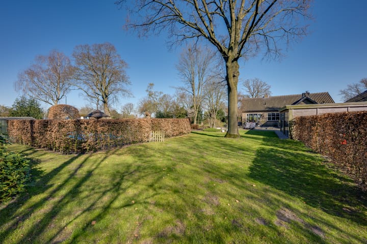 Foto 42 van Hoevenseweg 45