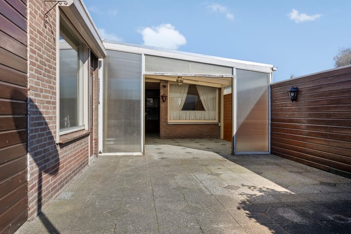 Foto 21 van Ds. Louwe Kooymanslaan 3