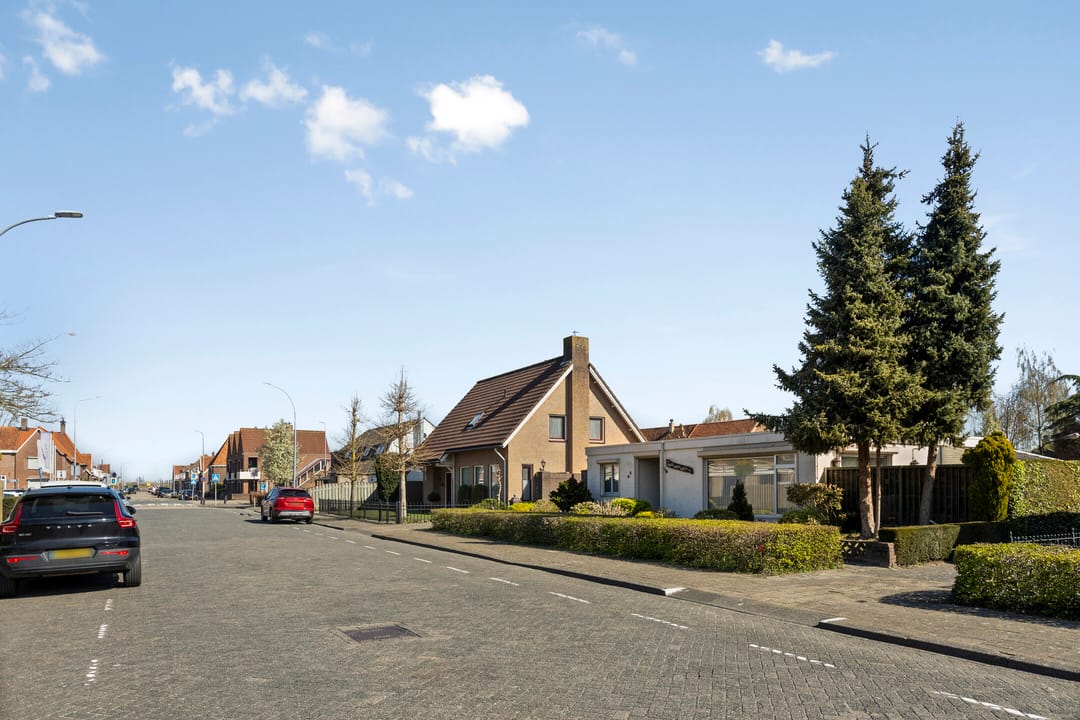 Foto 28 van Ds. Louwe Kooymanslaan 3