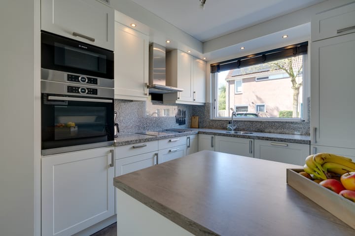 Foto 10 van Kamillestraat 1