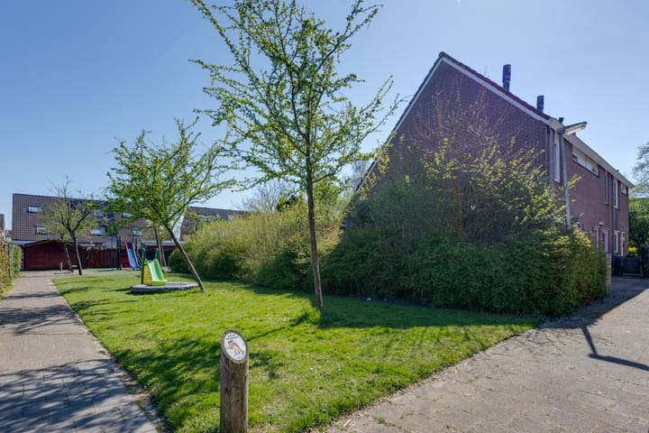 Foto 35 van Kamillestraat 1