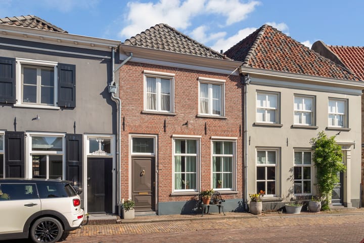 Bergstraat 25