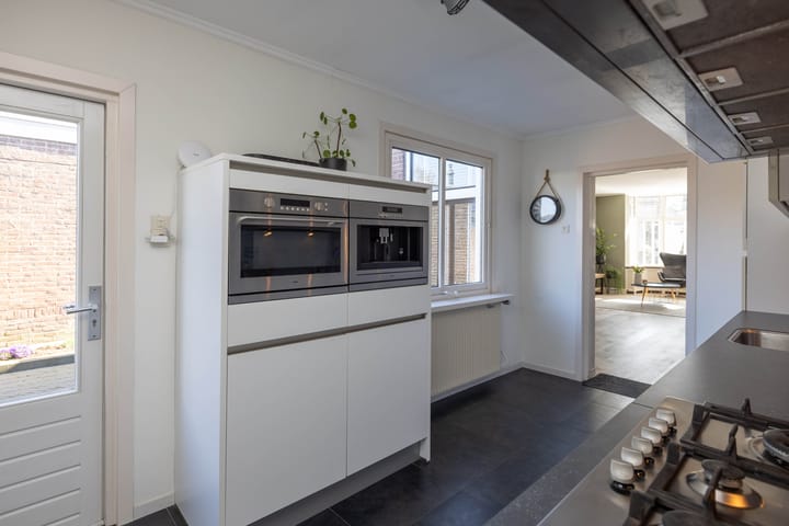 Foto 12 van Leeuwerikstraat 26