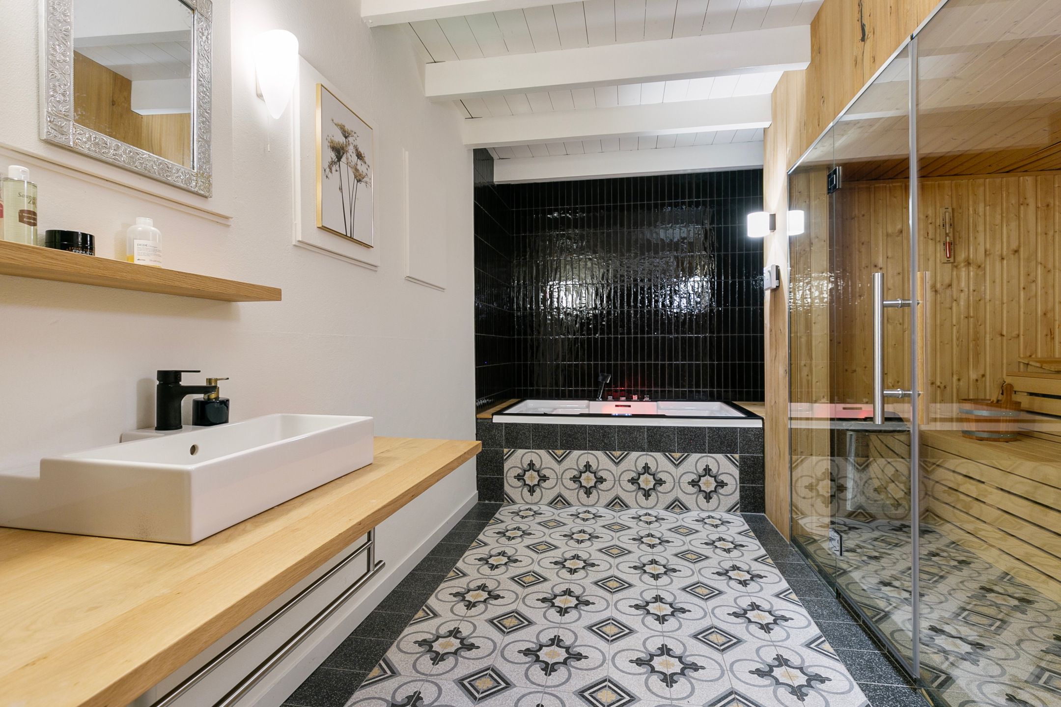 Foto 15 van Roswinkelerstraat 127