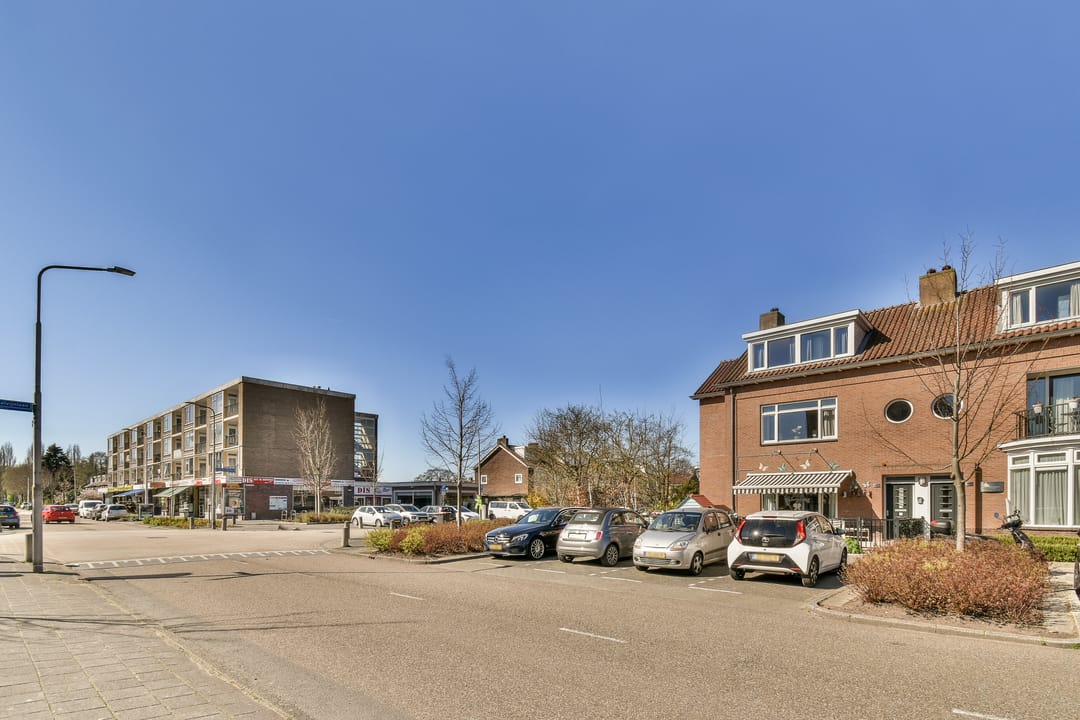 Photo 1 of Van der Leeklaan 54