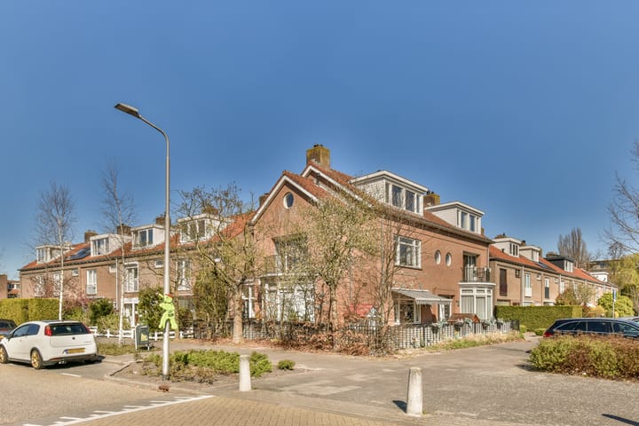 Photo 2 of Van der Leeklaan 54