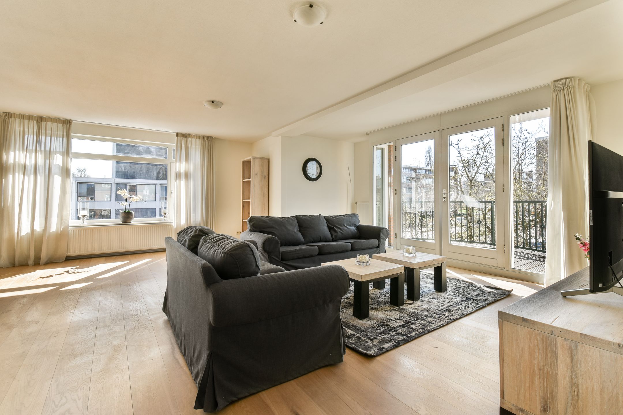 Photo 6 of Van der Leeklaan 54