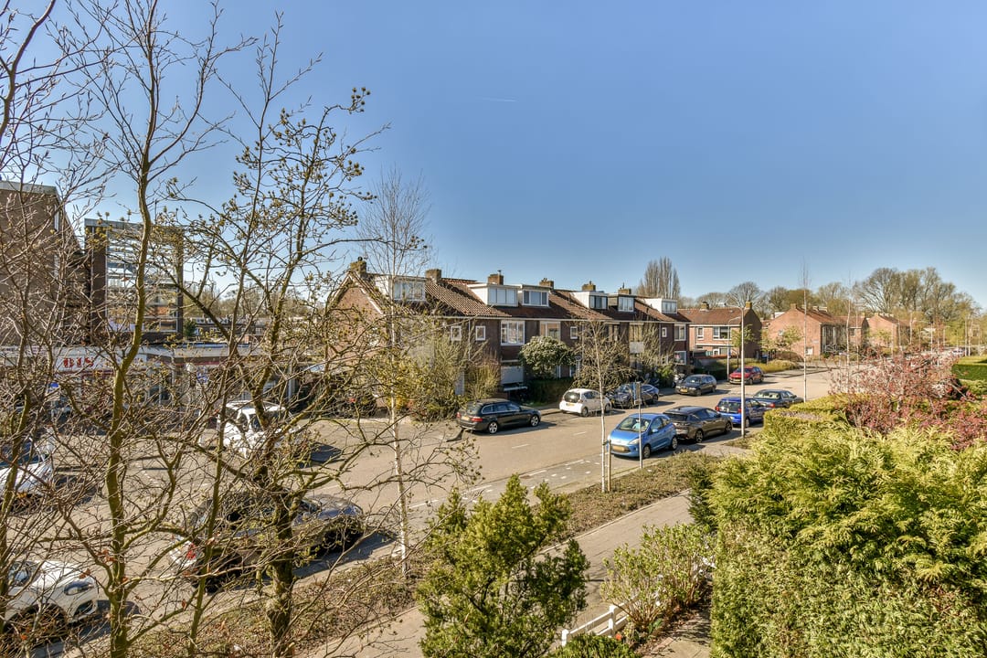 Photo 8 of Van der Leeklaan 54