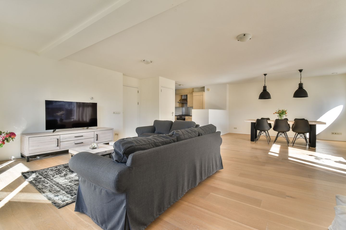 Photo 10 of Van der Leeklaan 54