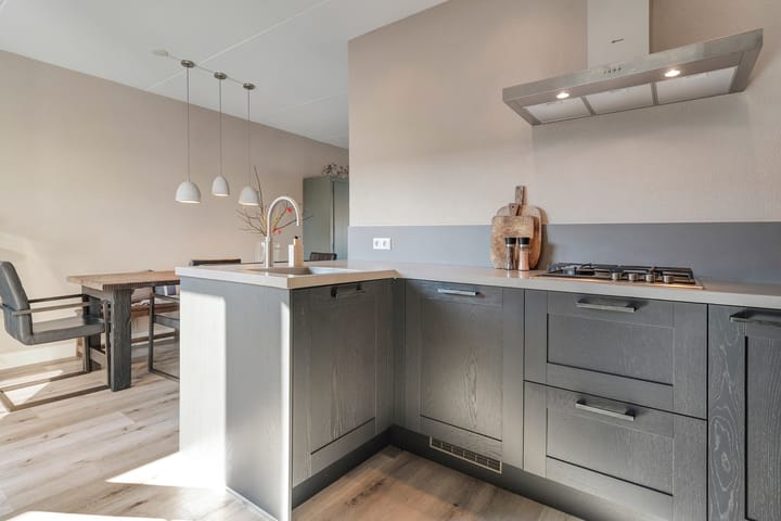 Foto 14 van Van Sandickstraat 15