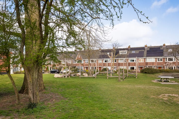 Foto 4 van Van der Helststraat 17