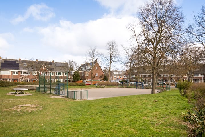 Foto 6 van Van der Helststraat 17