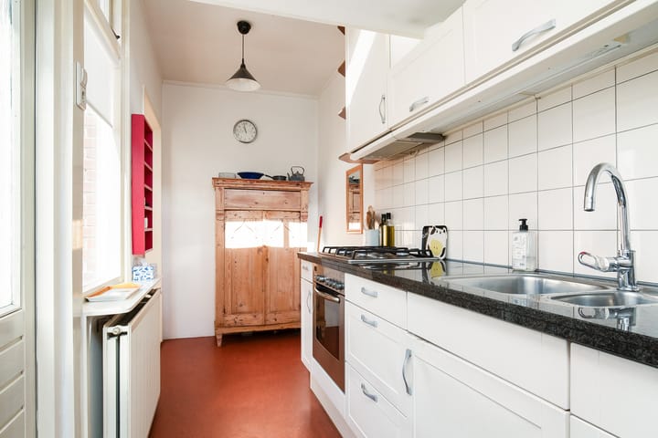 Foto 19 van Van der Helststraat 17