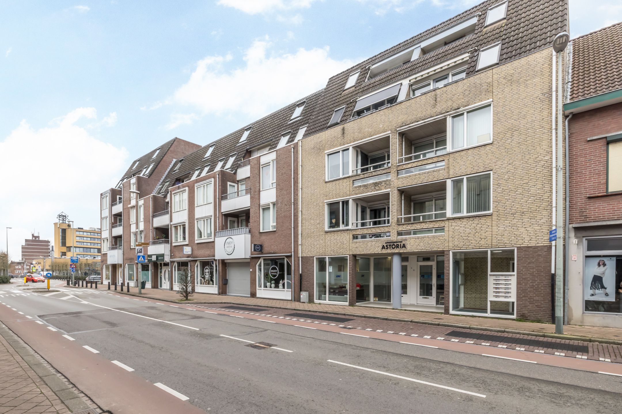 Foto 33 van Astoria-Rumpenerstraat 4