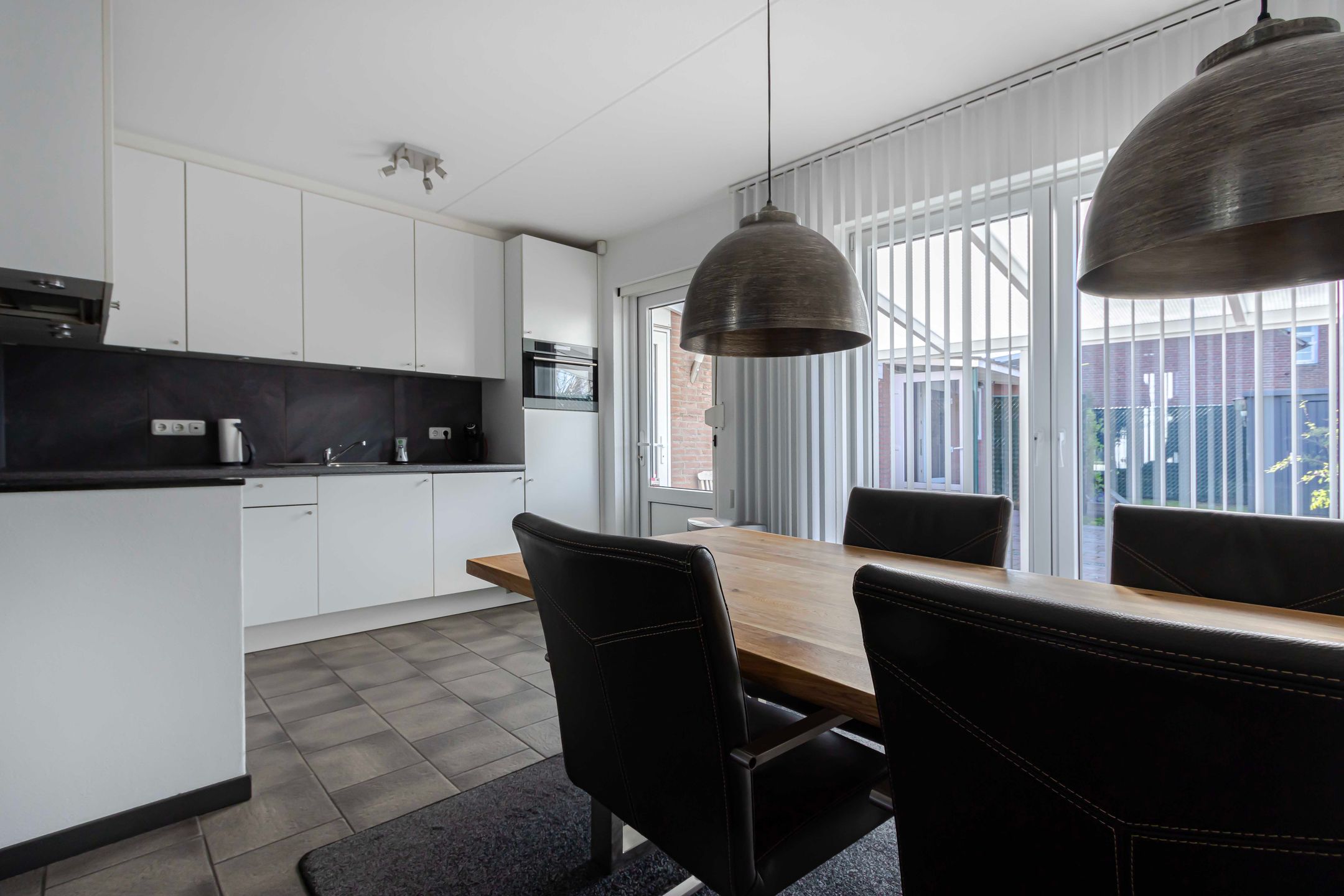 Photo 12 of Burchtstraat 36