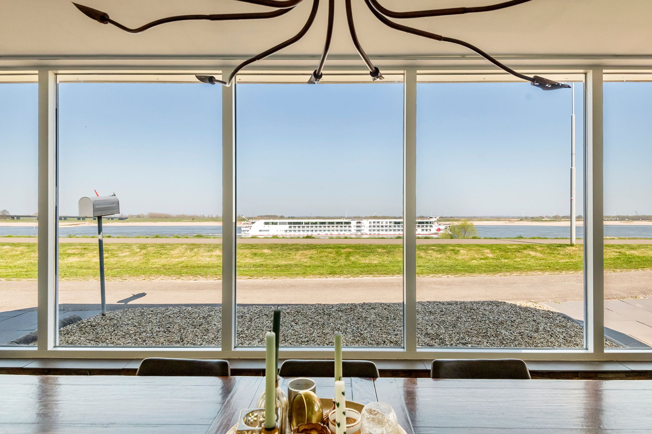 Foto 6 van Waalbandijk 77