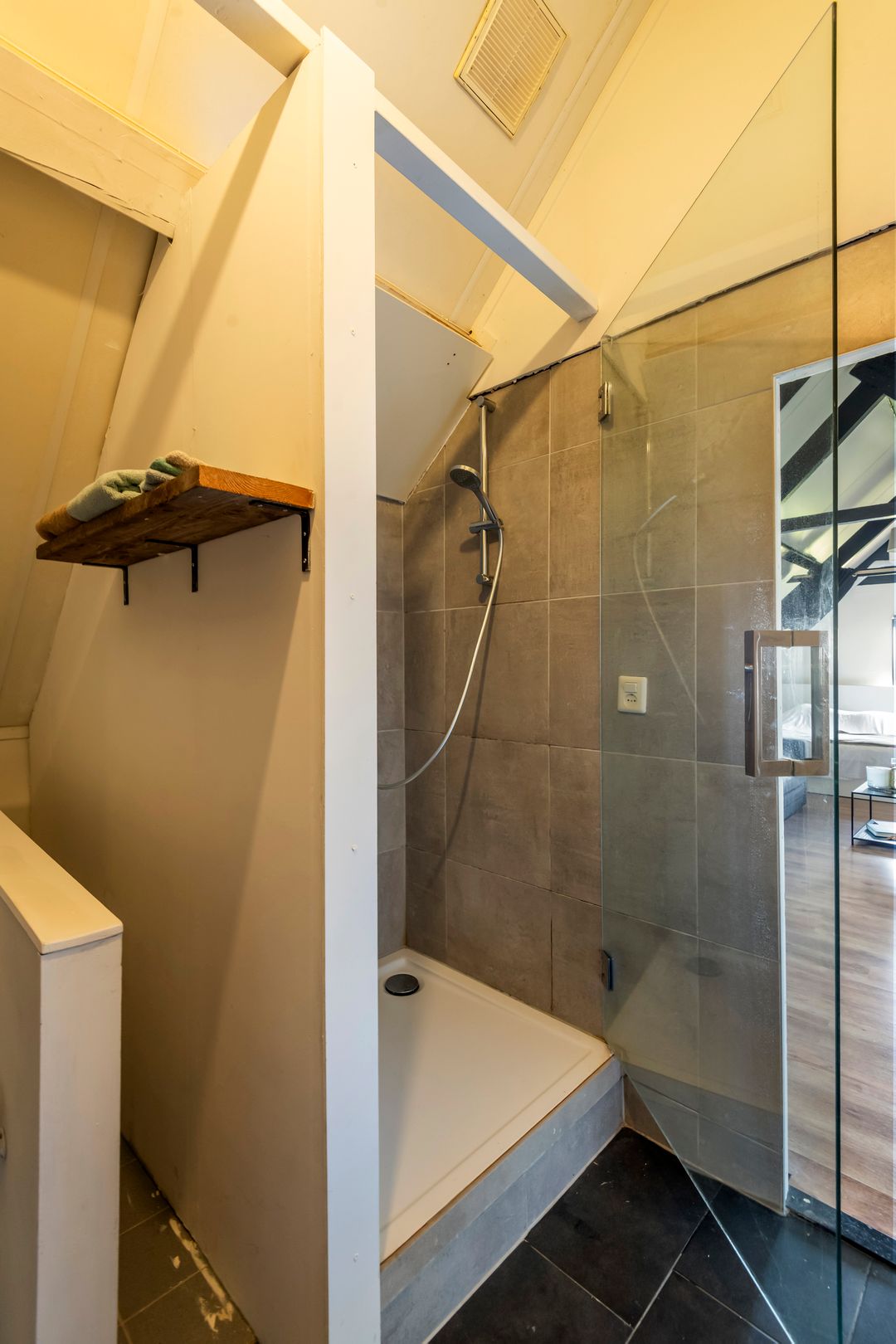 Foto 22 van Waalbandijk 77