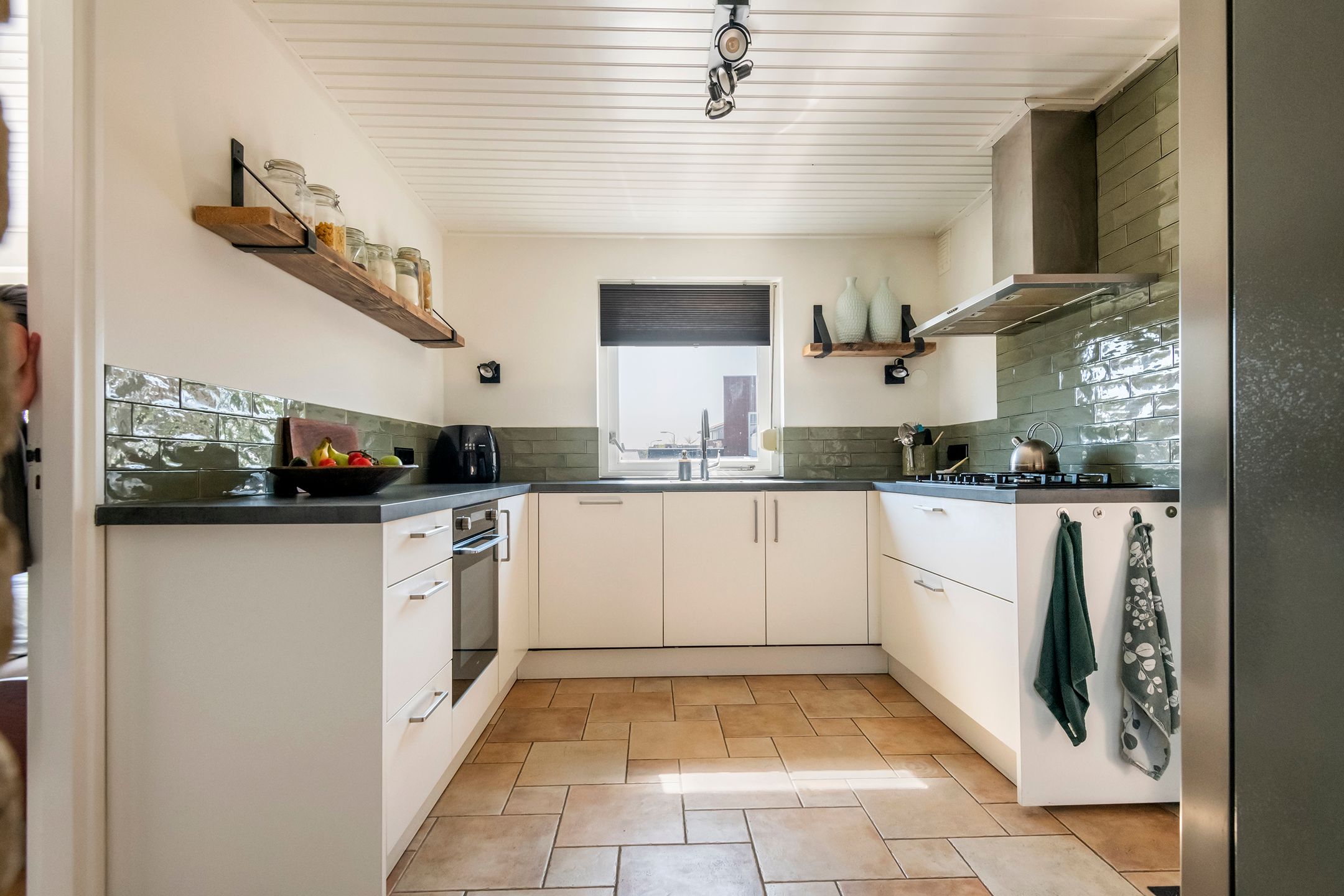 Foto 30 van Waalbandijk 77