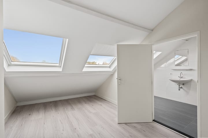 Foto 11 van Mgr. van de Weteringstraat 27-C