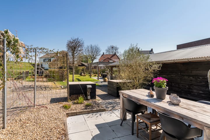 Foto 56 van Waalbandijk 77