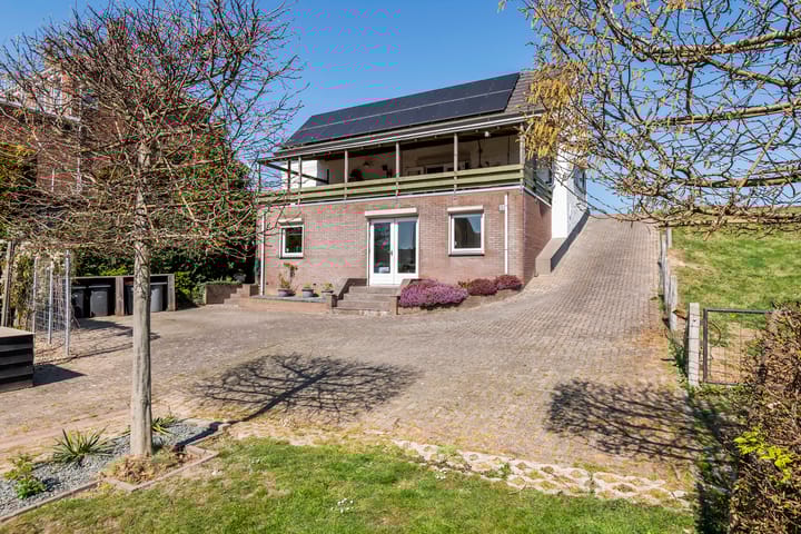 Foto 65 van Waalbandijk 77