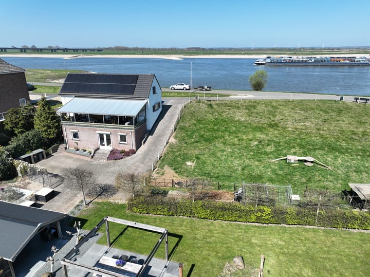 Foto 71 van Waalbandijk 77