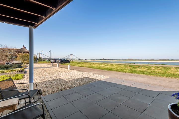 Foto 73 van Waalbandijk 77