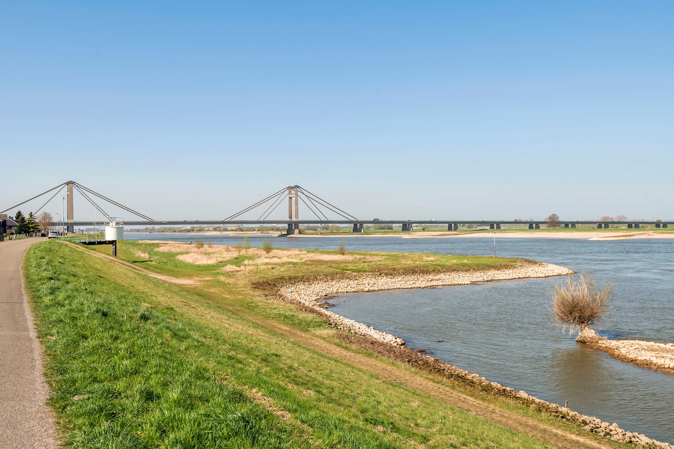 Foto 75 van Waalbandijk 77