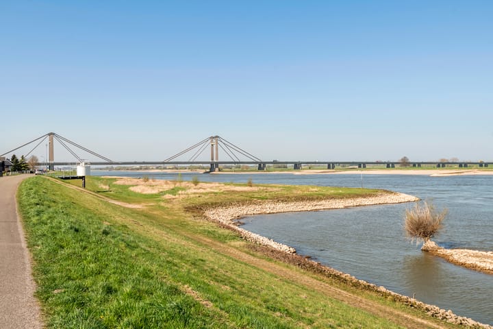 Foto 75 van Waalbandijk 77