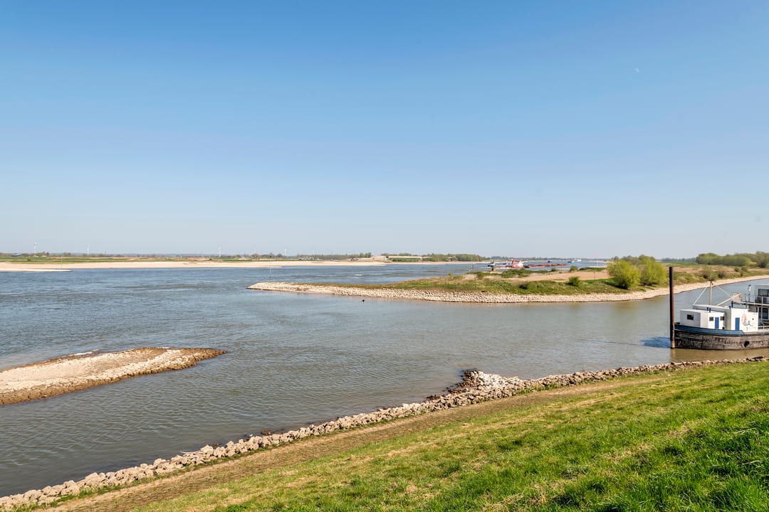 Foto 76 van Waalbandijk 77