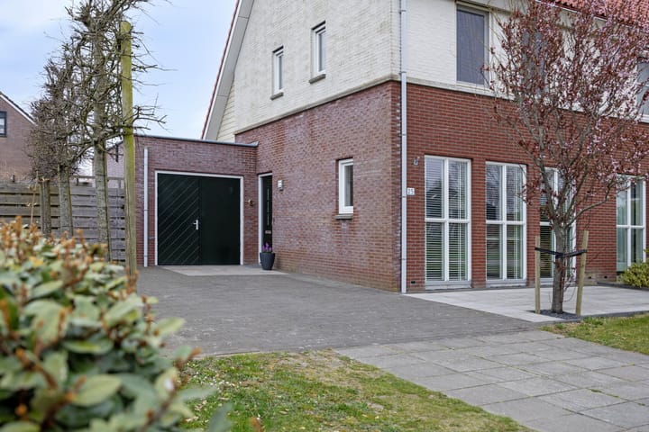 Photo 8 of Irissenstraat 25