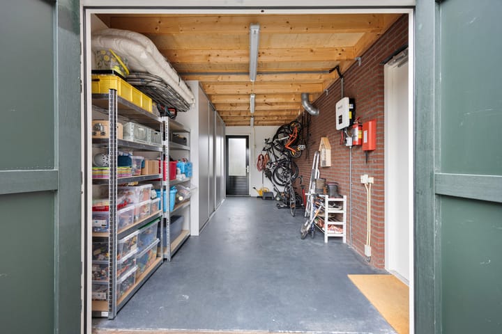 Photo 42 of Irissenstraat 25