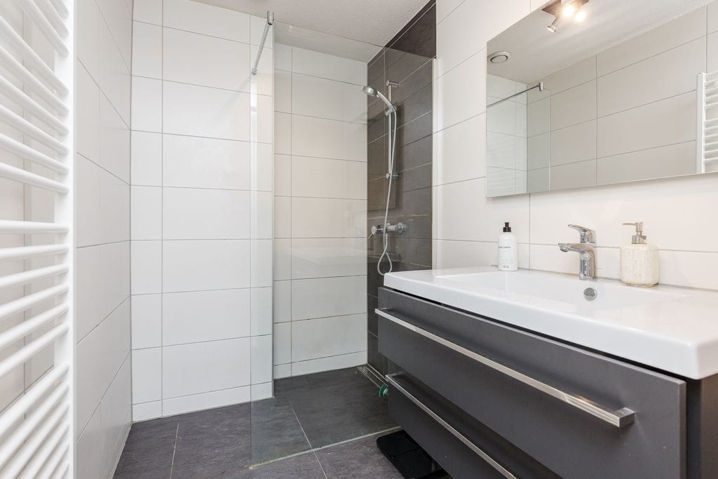 Foto 9 van Eerste Van Swindenstraat 215