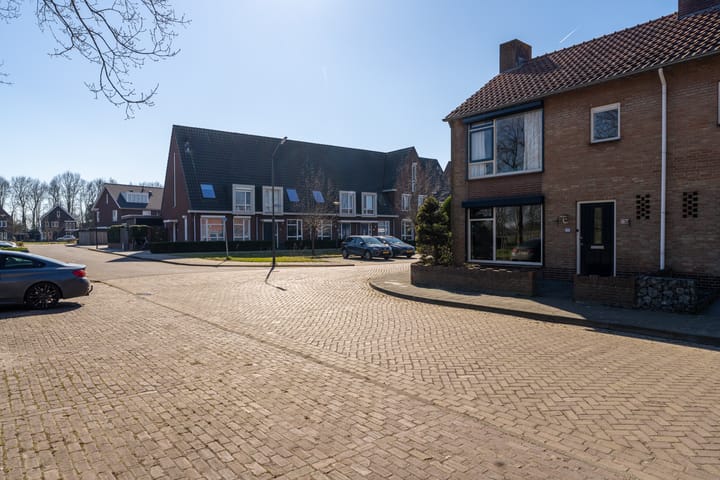 Foto 10 van Lindenheuvel 12