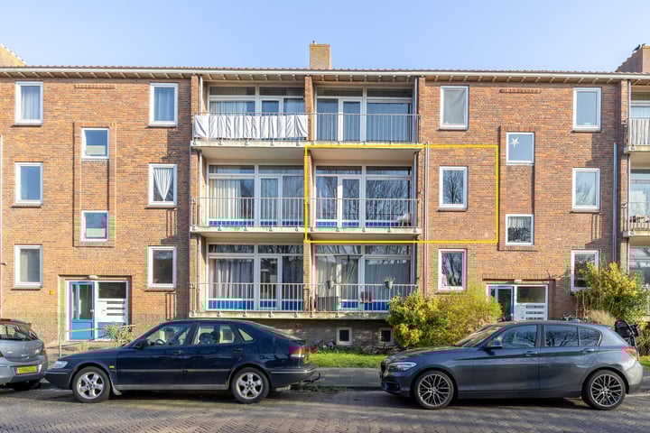 Bekijk foto van H.A. Lorentzstraat 46